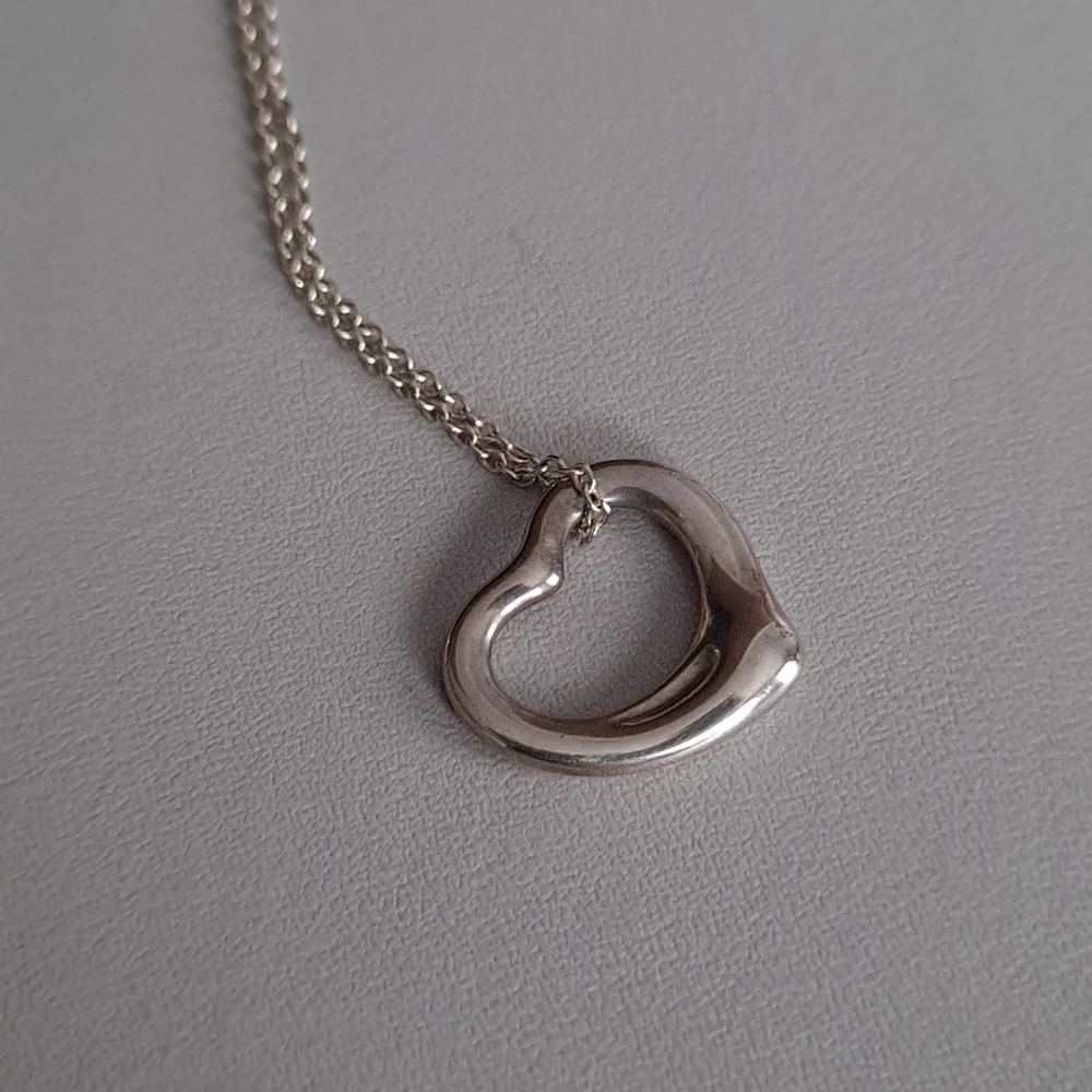 Authentic Tiffany & Co. Elsa Peretti heart necklace - Picture 2 of 13